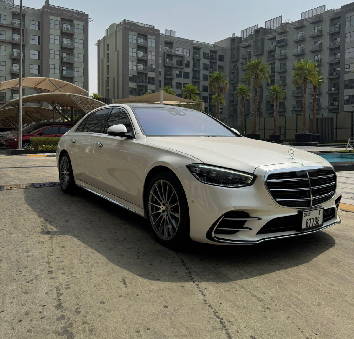 hire Mercedes Benz S500 White in dubai