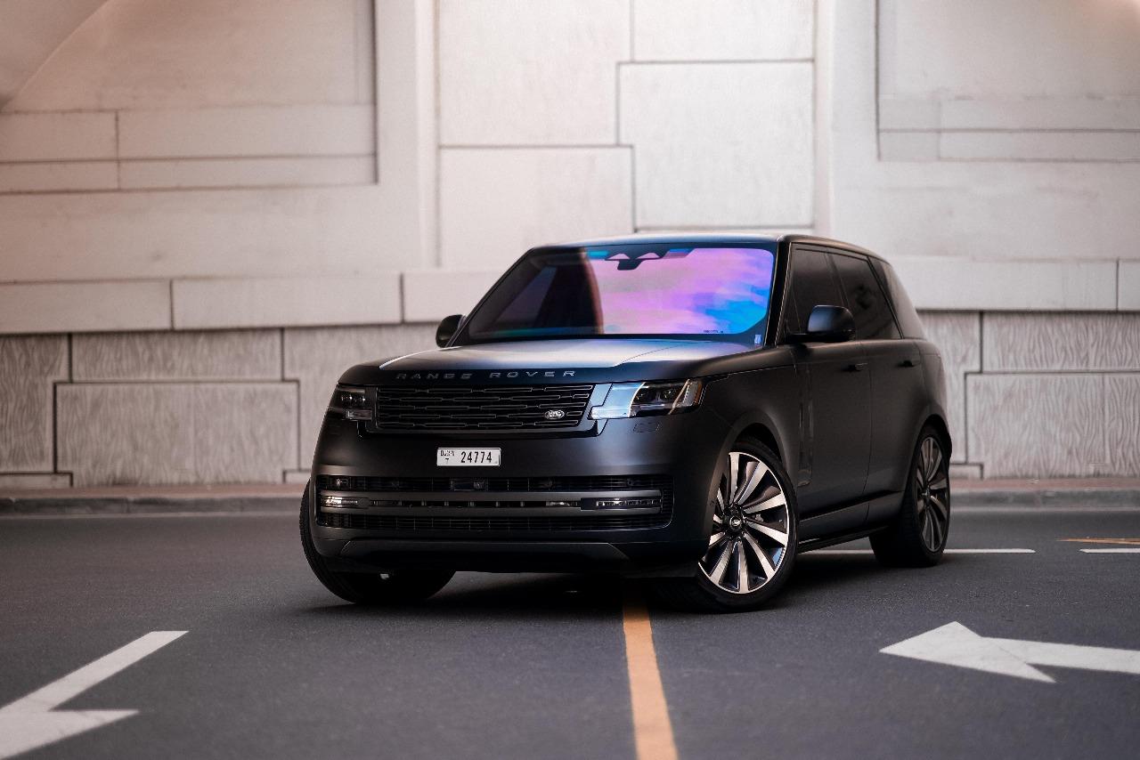 hire Range Rover Vogue Autobiography V8 Black in dubai