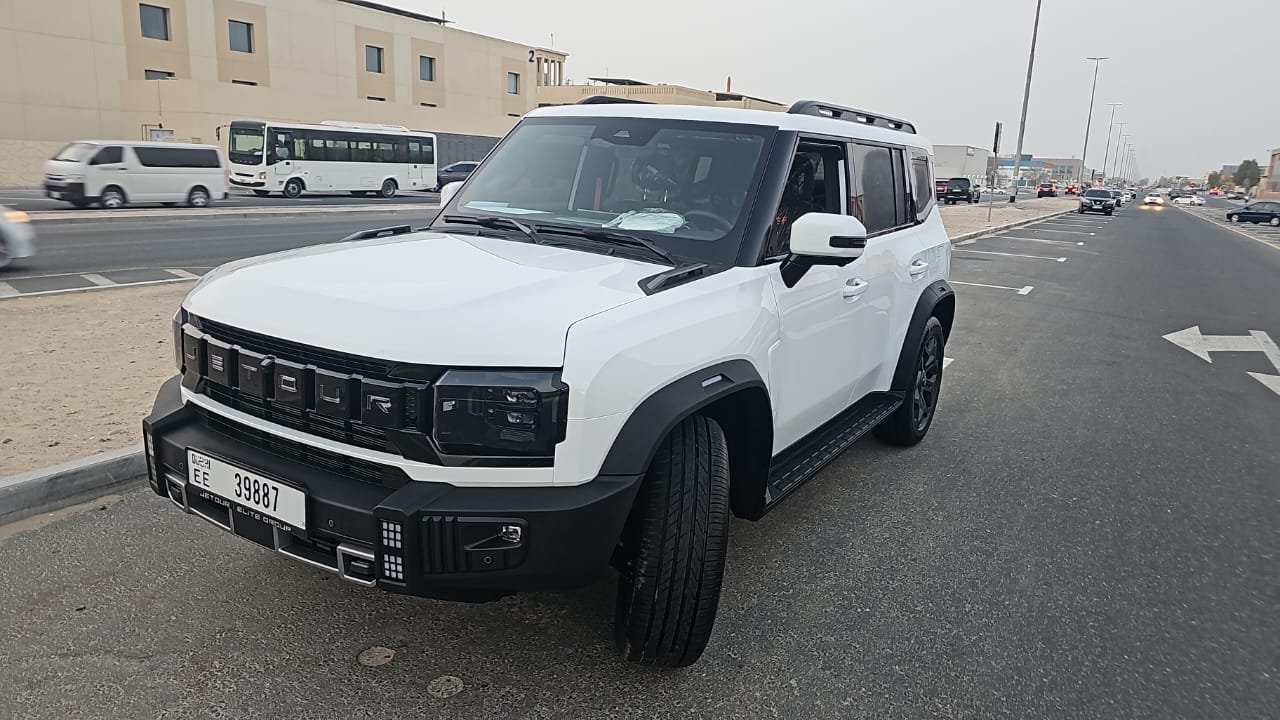 hire Jetour T2 White in dubai