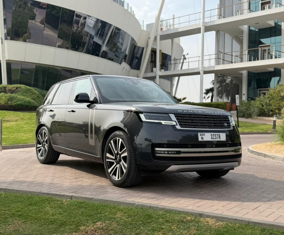 Range Rover Vogue HSE V8 Gray Good Price  2025 Vermietung Dubai