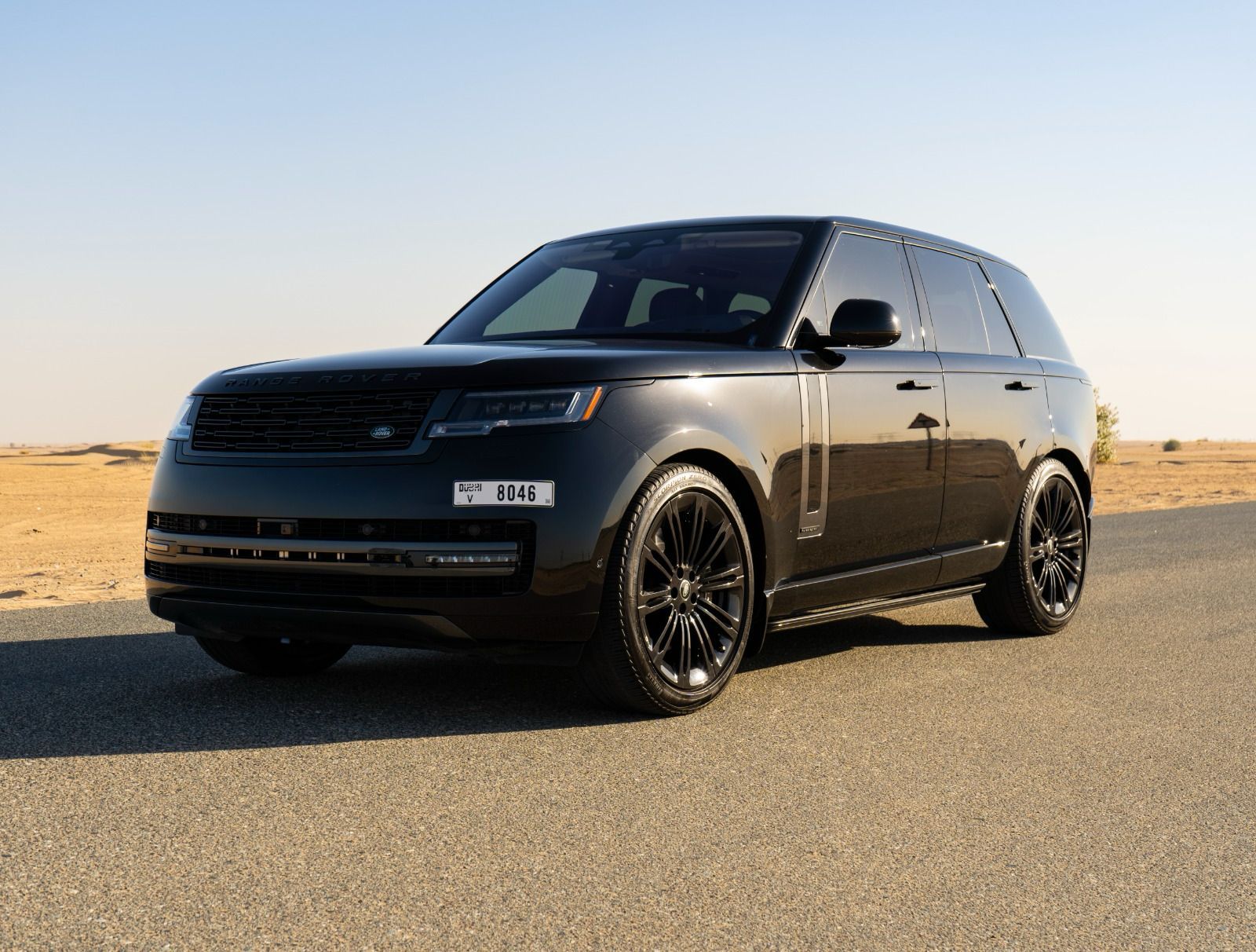 Range Rover vouge autobiography Black Good Price  2023 Vermietung Dubai