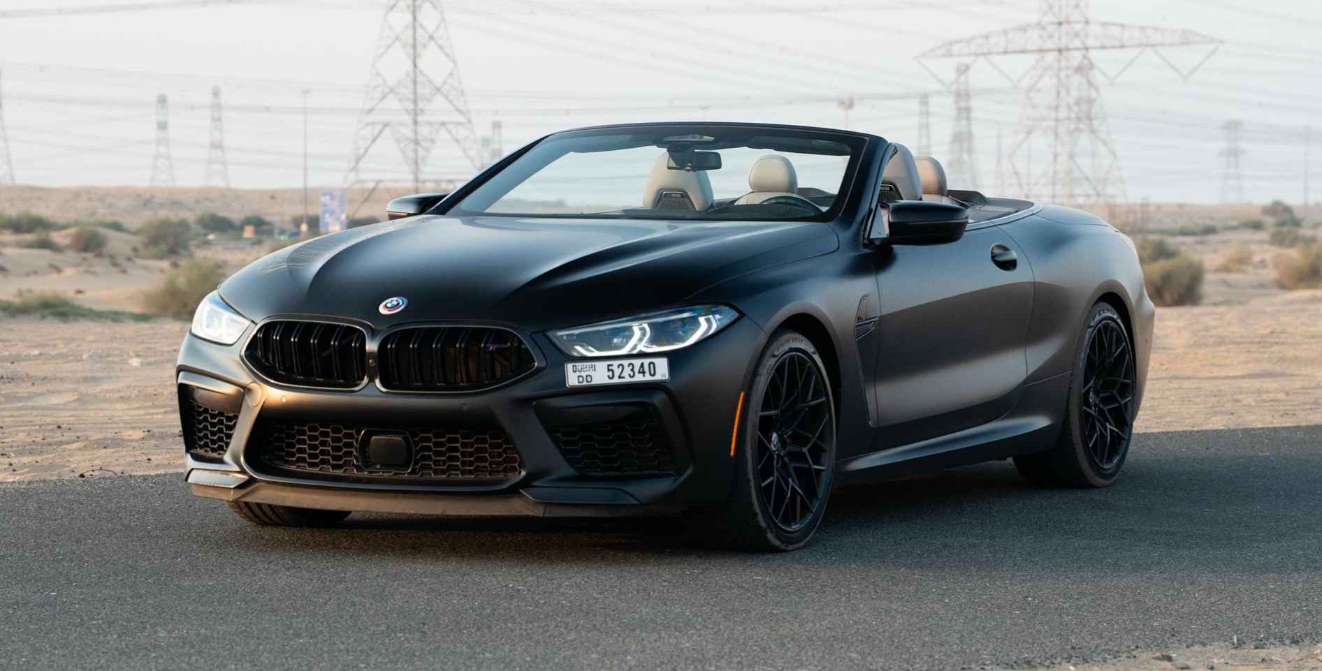 BMW M8 Competition cabriolet Carbon Black  2023 Vermietung Dubai