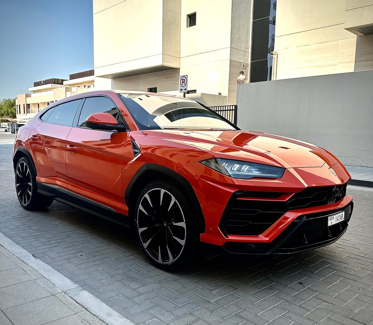 Lamborghini Urus Red Good Price  2024 Vermietung Dubai