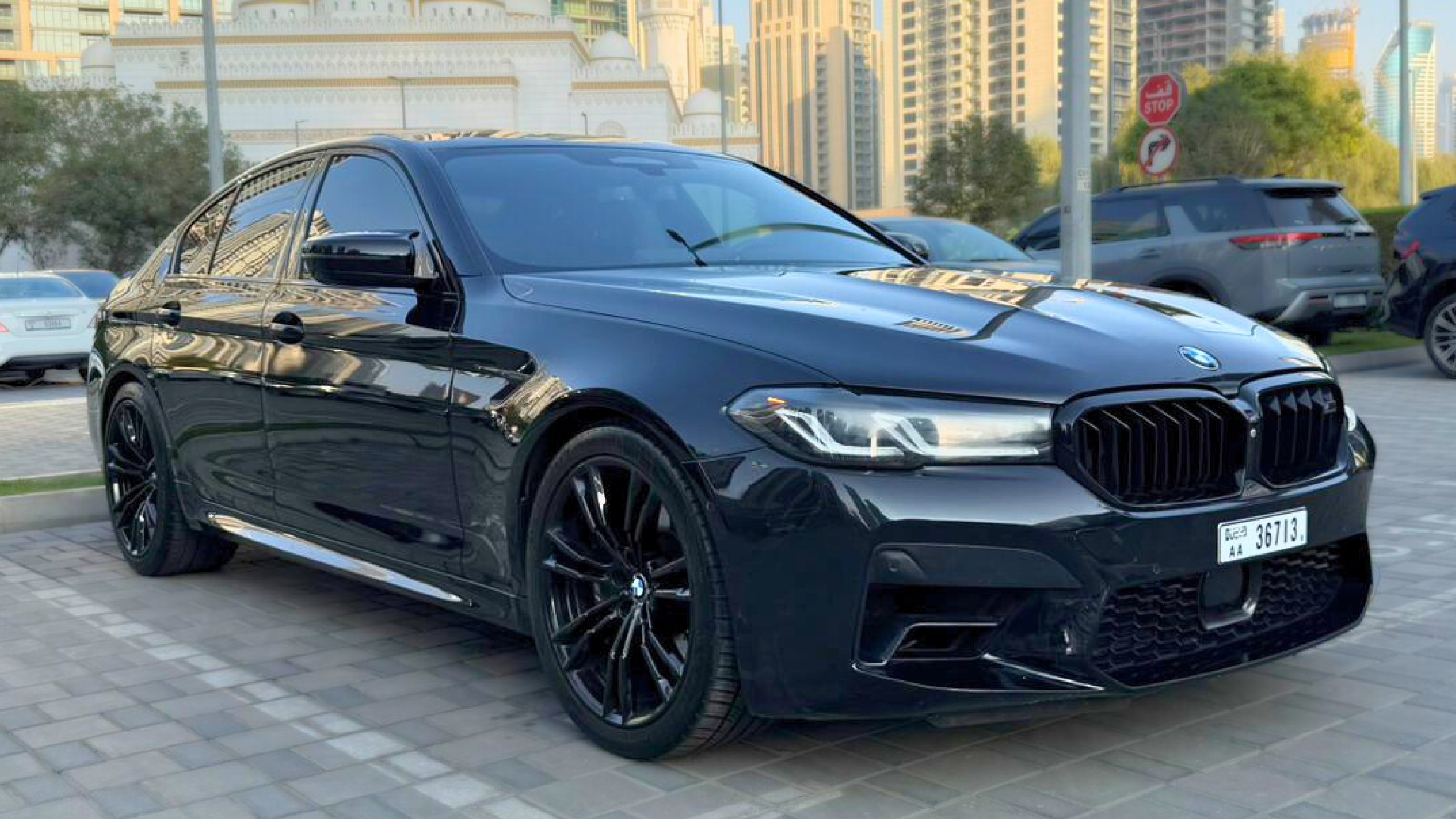 بي ام دبليو Series m أسود  2022 تأجير دبي