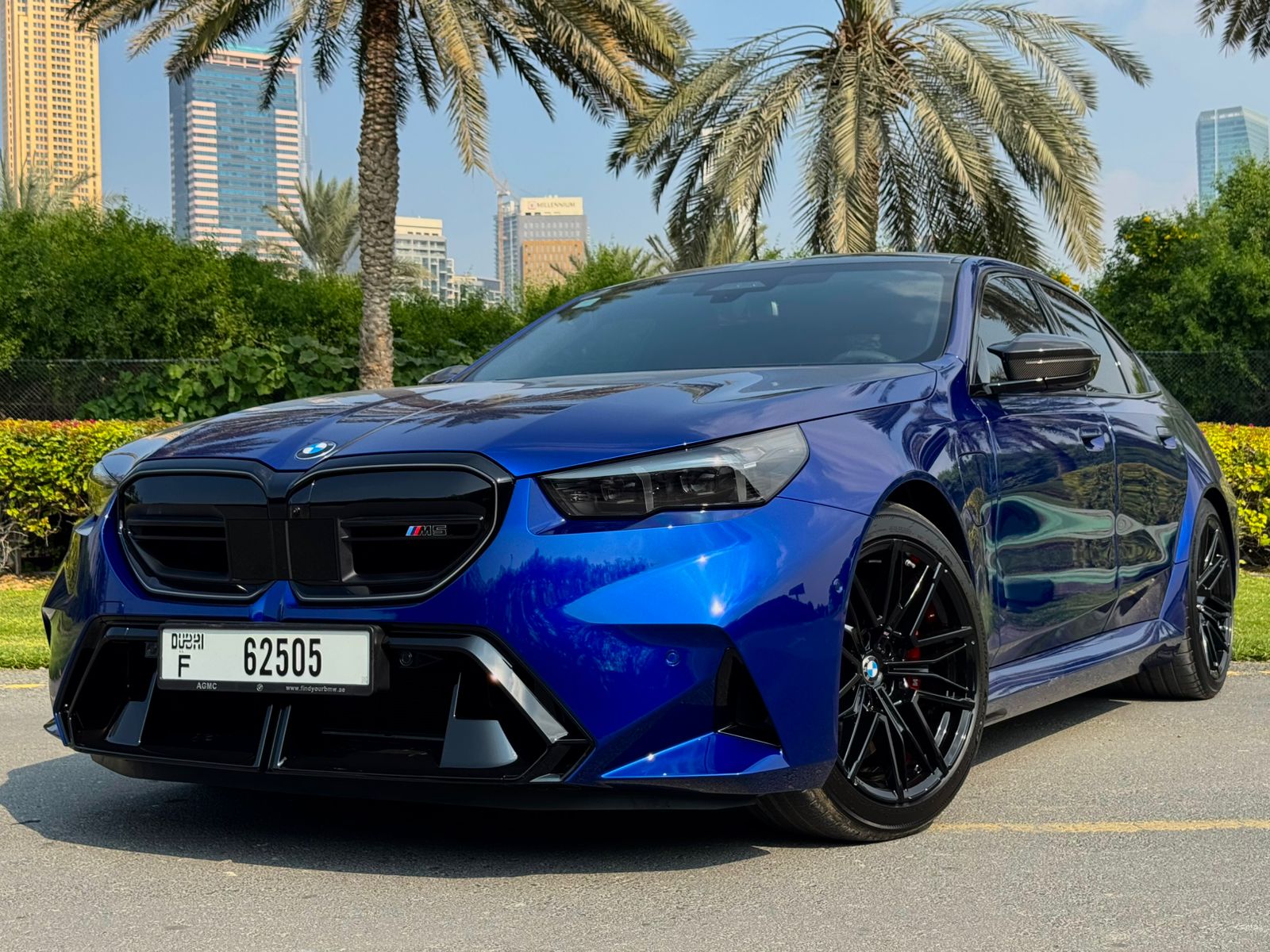 بي ام دبليو Series m أزرق  2026 تأجير دبي