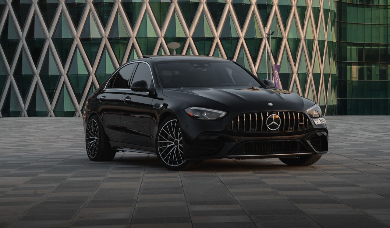 مرسيدس بنز سي كلاس أسود  2025 تأجير دبي