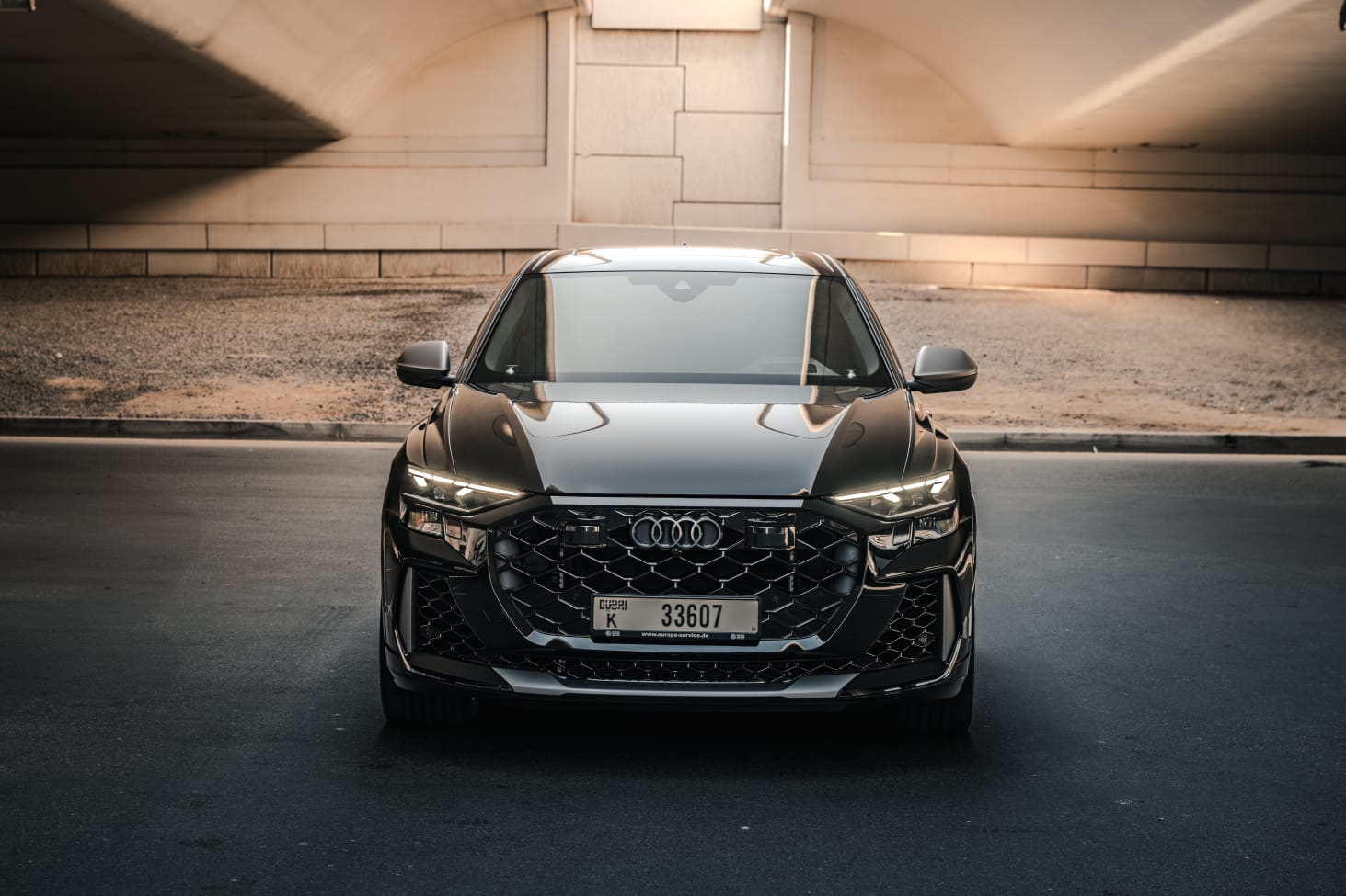 hire Audi RSQ8 Black interior Grey in dubai