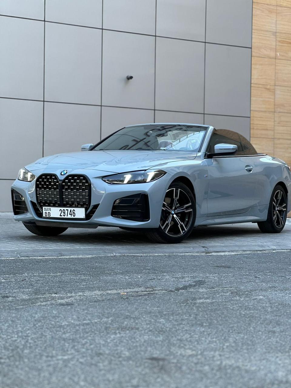 استئجار BMW 420i Cabrio Light Grey interior Red Gcc فى دبي