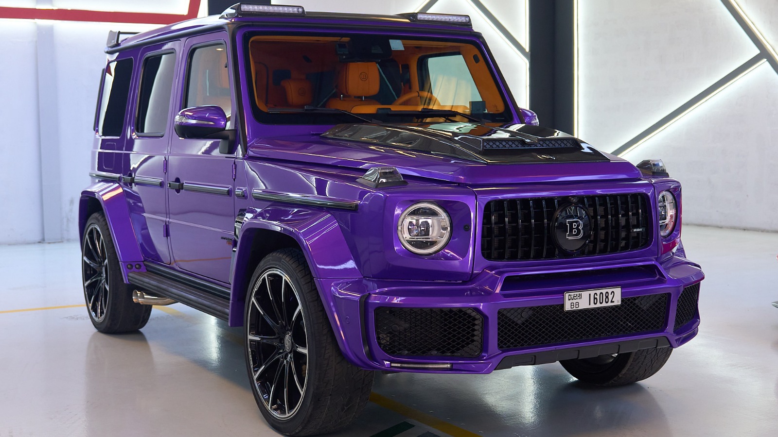 Аренда Mercedes G-Class Brabus Kit Purple interior Orange в Дубае - лучшие цены с бесплатной 