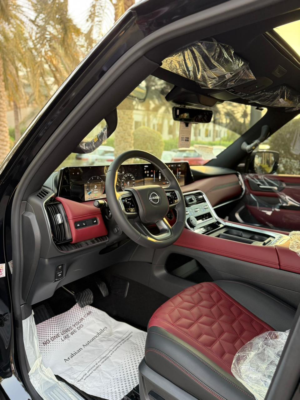 mieten Nissan Patrol Platinum Black Interior Red  2026 in Dubai