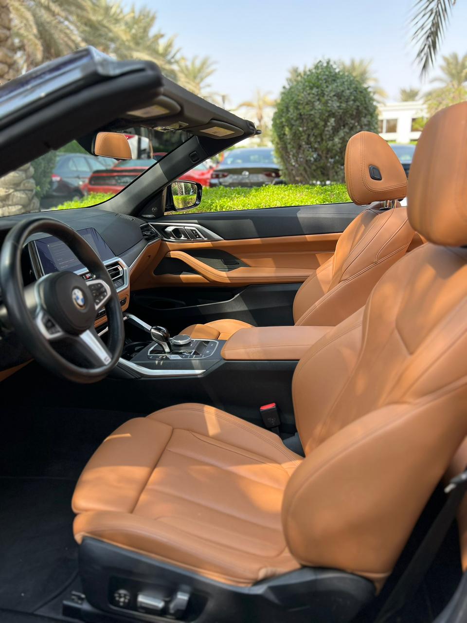 mieten Cheap BMW 420i Cabriolet interior Saffron  2022 in Dubai